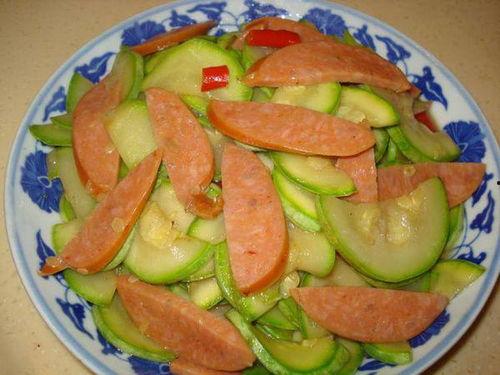 香肠能和茭瓜一起吃吗,健康美味两不误