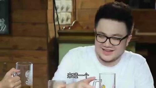 路人打架吃瓜,路人“吃瓜”现场直击